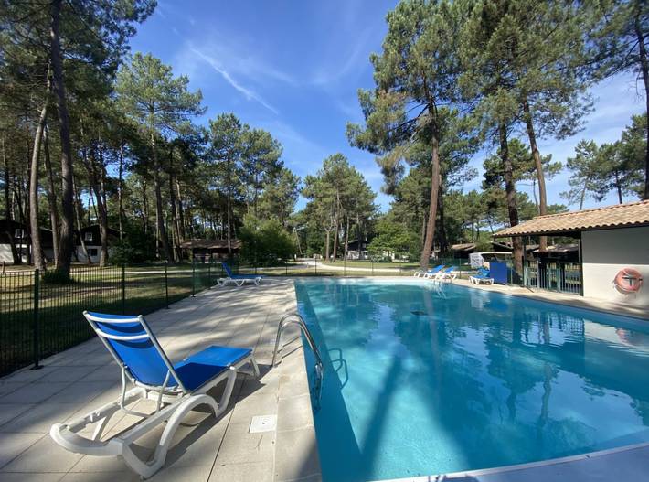 Gîte pour 8 personnes, avec terrasse ainsi que jardin et piscine, animaux acceptés - 1