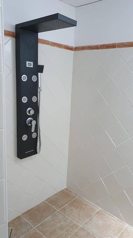 Casa rural con piscina para 2 personas, con Balcón y Terraza además de Jardín y Piscina en Bajo Penedés - 2