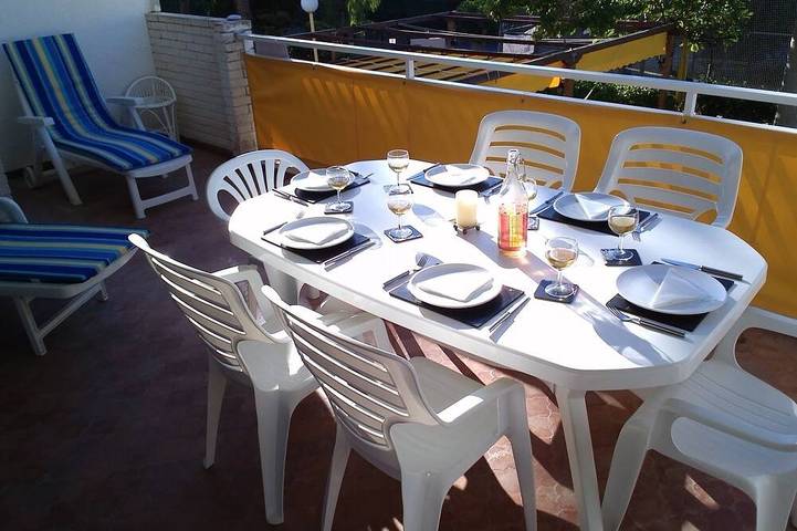 Holiday apartment for 6 people, with balcony and pool - 1