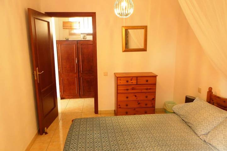 Ganze Wohnung, Eine Qualität nicht komplexe private Wohnung mit beheiztem Pool und offenen Ansichten in Lajares, La Oliva