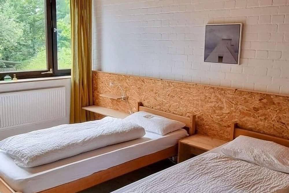 Ganze Wohnung, Doppelzimmer für 2 Gäste mit 15m² in Gomadingen (297583) in Gomadingen, Neckar-Alb