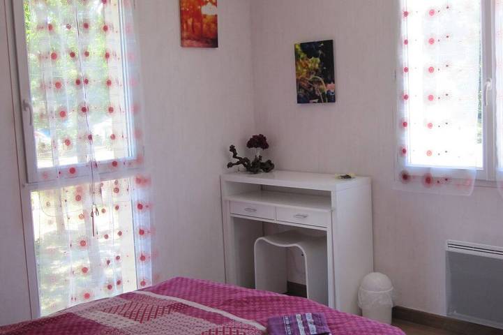 Chambre d’hôte pour 4 personnes, avec piscine et jacuzzi ainsi que sauna et jardin à Soulac-sur-Mer - 3