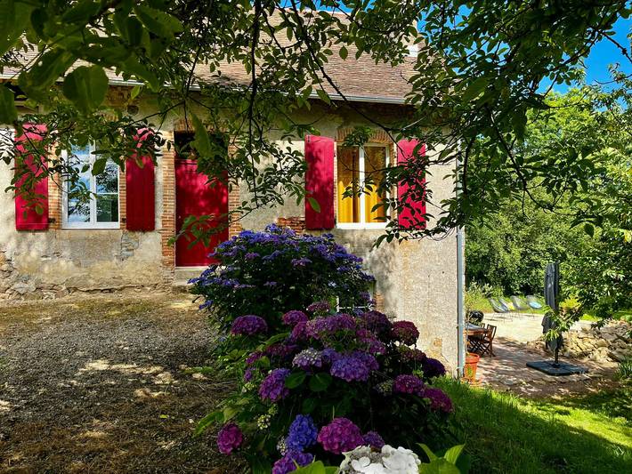 Location de vacances pour 6 personnes, avec terrasse, animaux acceptés à Saint-Priest-Ligoure - 2