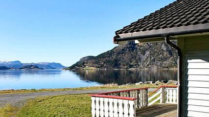 Ferienhaus für 7 Personen, mit Terrasse und Ausblick in Selje
