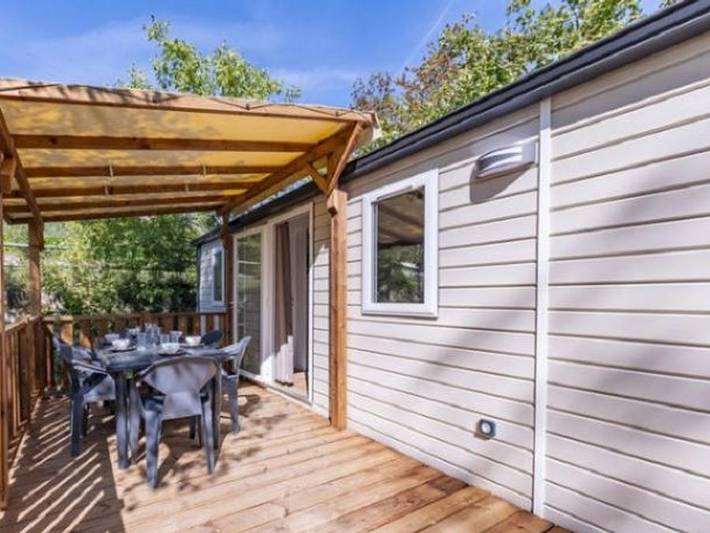 Camping für 4 Personen, mit Kinderpool in Rhone-Alpes - 2