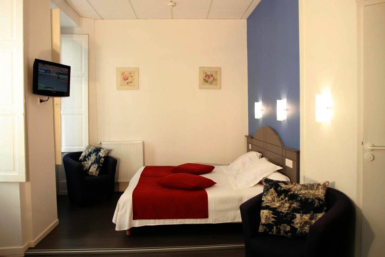 Double Room in Cauterets, Parc national des Pyrénées