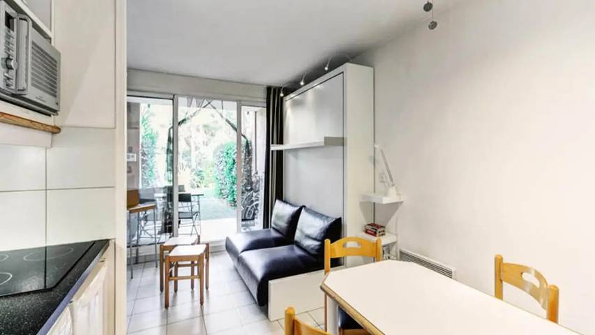 Gîte pour 5 personnes, avec Terrasse ainsi que Jardin et Piscine dans Plage La Badine - 4