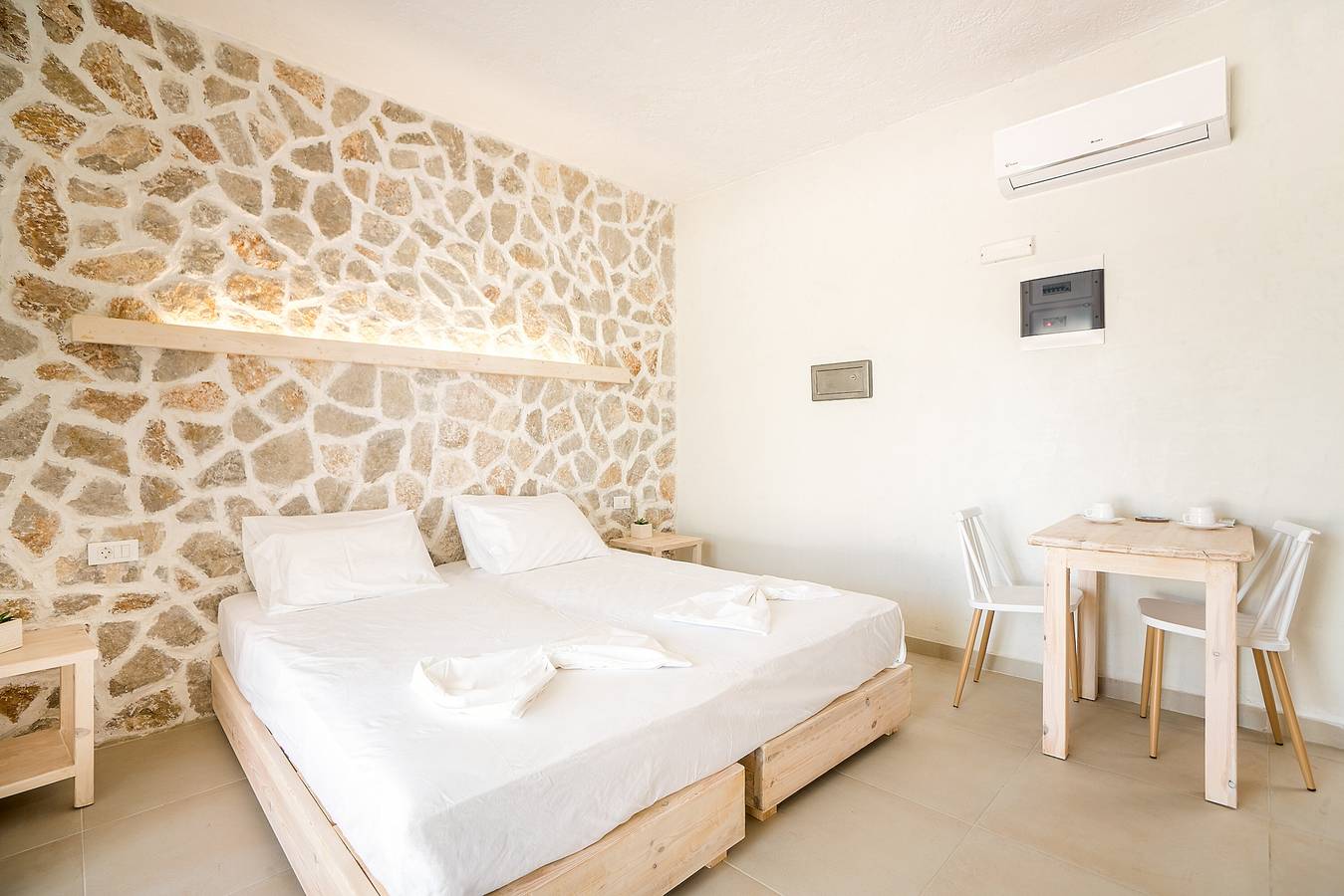 Appartamento intero, Appartamento 'Maria Christina 16' con terrazza privata, Wi-Fi e aria condizionata in Faliraki, Rodi