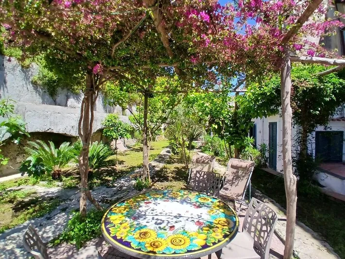 Casa de vacaciones para 6 personas, con terraza además de vistas y jardín - 1