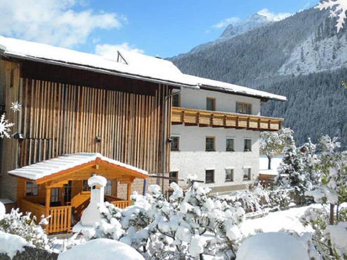 Bauernhof für 14 Personen, mit Terrasse und Garten sowie Ausblick im Lechtal
