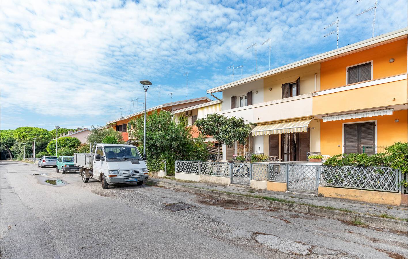 Appartement au rez-de-chaussée avec climatisation, parking et cuisine, à 300 m de la plage. in Rosolina Mare, Polesine