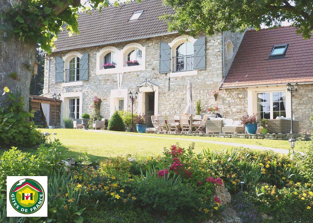 Chambres La Bergerie-en-Vexin 78 Jambville (limite 95) - Chambre Nuptiale in Jambville, Parc naturel régional du Vexin Français