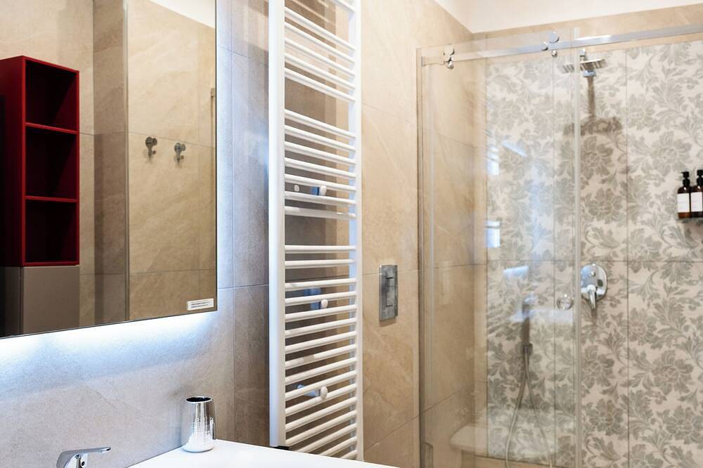 Entire apartment, Tilia Premium Apartment I Russo Hospitality in Caserta, Caserta Province