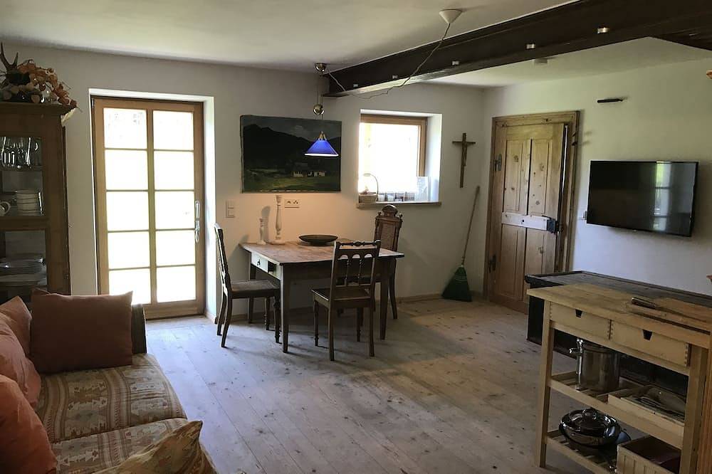 Ganze Wohnung, Gemütliche Ferienwohnung auf renovierten Bauernhof im \"Meran von Schliersee\" in Schliersee, Bayerische Alpen