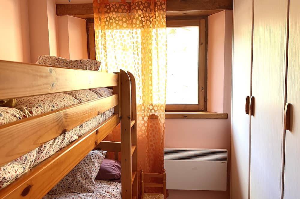 Entire apartment, Raval Apartment in Port Ainé, Rialp