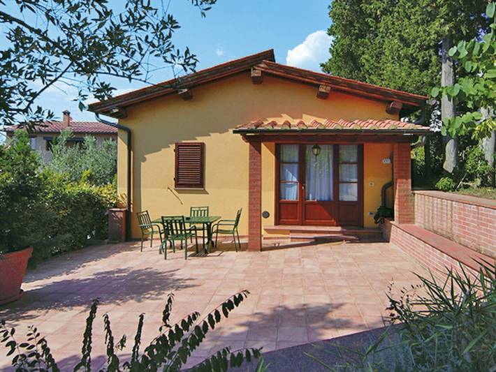 Casa vacanza per 8 persone, con piscina e giardino, con animali domestici a Certaldo