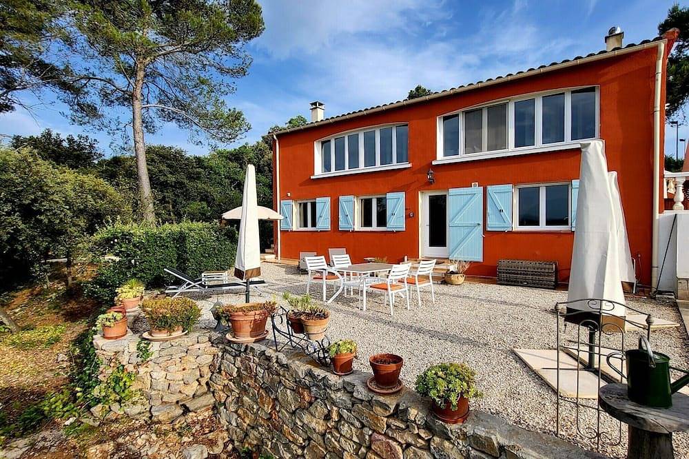 Gîte Guillaume with swimming pool in Carcès, Brignoles region