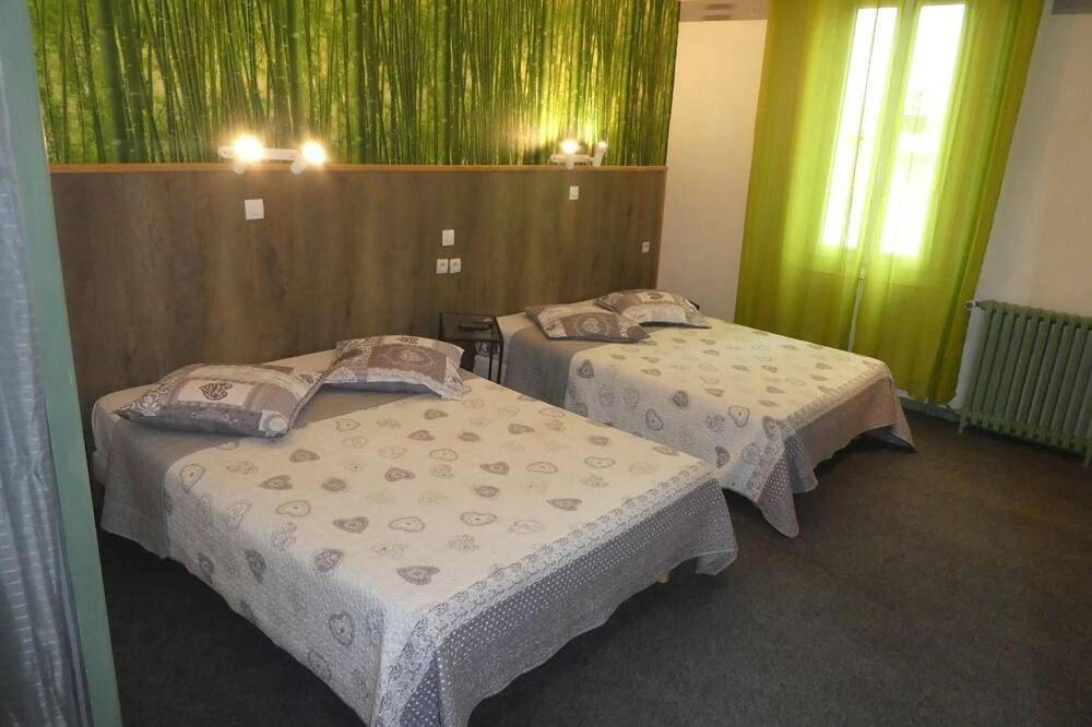 Deluxe Double Room with Balcony in Béziers, Côte d'Améthyste