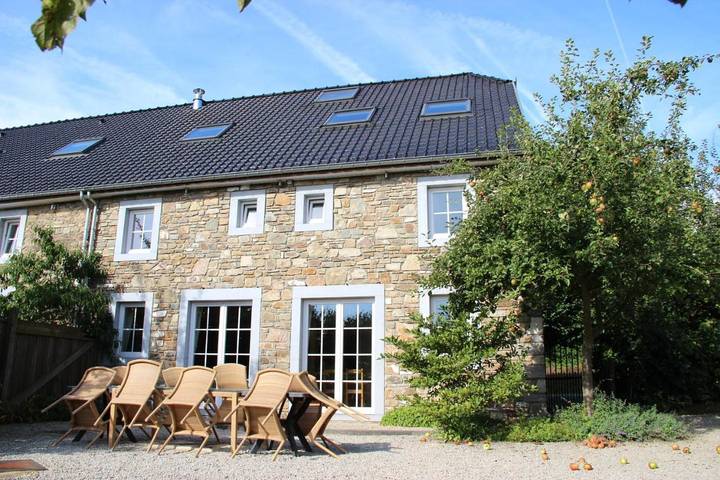 Ferienhaus für 14 Personen, mit Terrasse und Garten sowie Sauna und Ausblick in La Reid