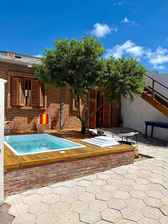 Casas e apartamentos de temporada para 4 pessoas, com vista e piscina em Rio Grande