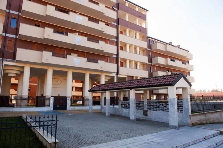 Appartamento per 13 persone, con Balcone e Terrazza nonché Giardino e Panorama a Garbagnate Milanese