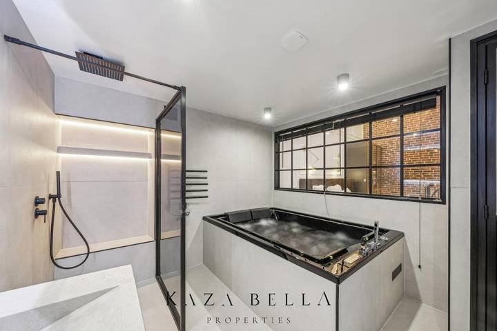 Gîte pour 4 personnes, avec jacuzzi à Malakoff
