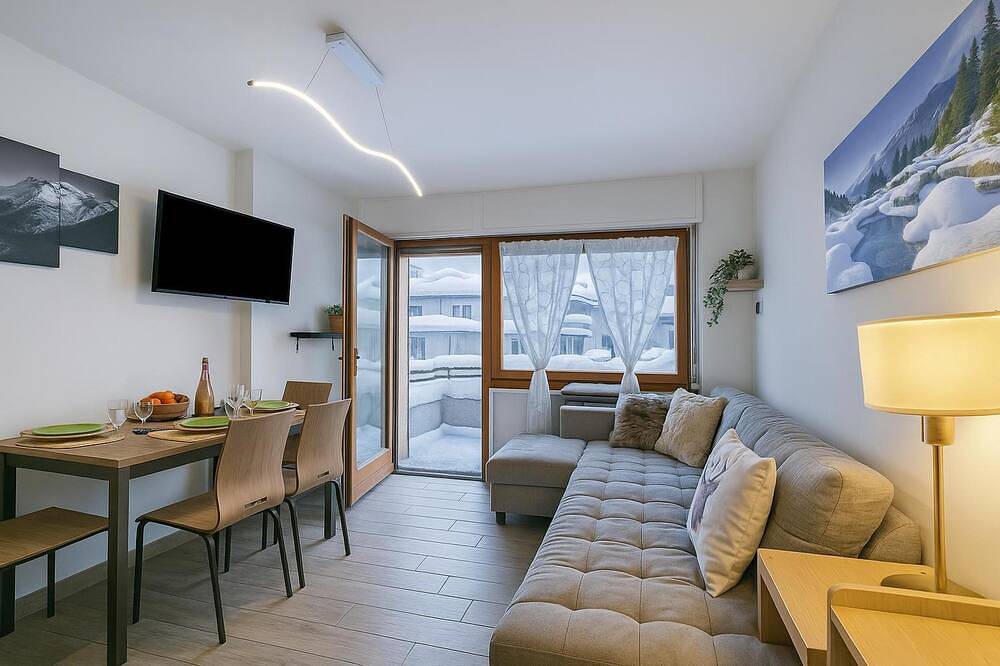 Entire apartment, Prestige Eleven In The Center Of Town, Sestriere, Italy in Sestriere, Via Lattea