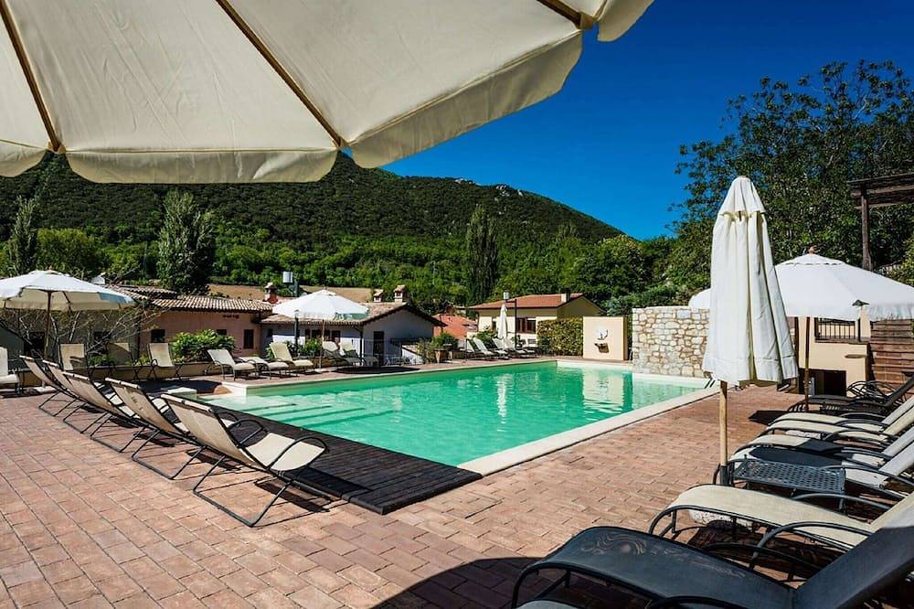 Apartment in Umbria with Pool and Sauna in Foligno, Perugia Province
