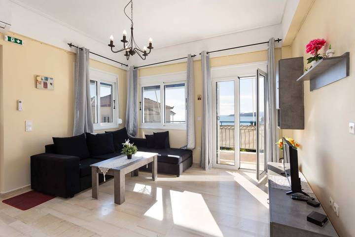 Gîte pour 5 personnes, avec Jardin à Koróni - 2