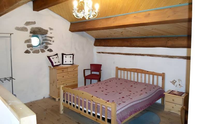 Maison Au Fond Du Jardin in Chenereilles, Haute-Loire