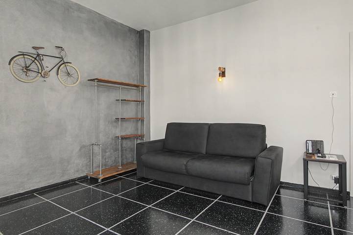 Appartamento intero, Appartamento 'Chiara Holiday Home' con balcone, Wi-Fi e aria condizionata in Chiavari, Riviera di Levante