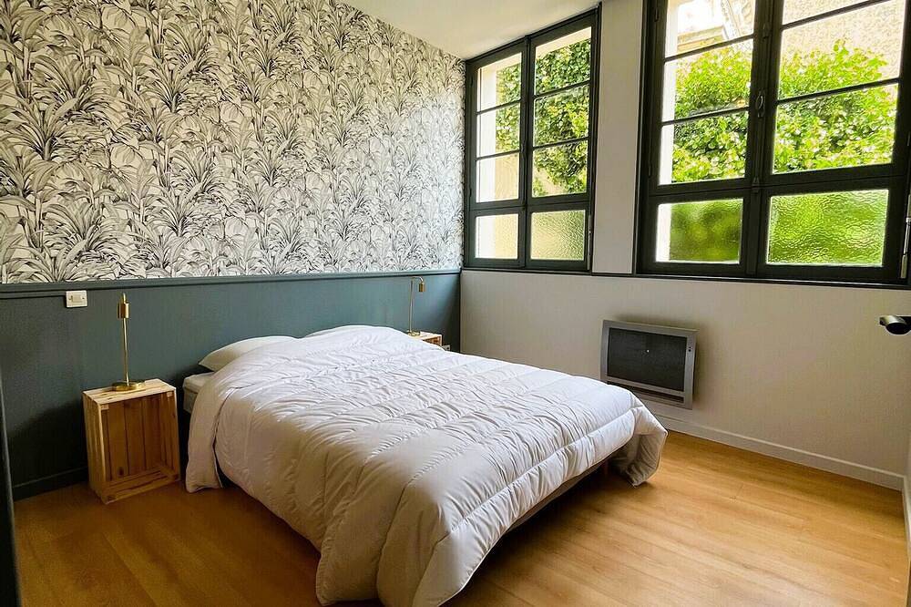 Entire apartment, The Appart du Palais 150m from the Grande Plage in Les Sables-d'Olonne, Vendée