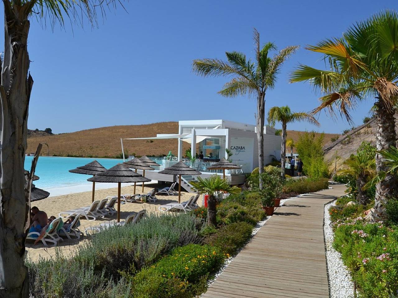Entire apartment, Modern apartment in Casares with garden and lagoon access in Alcazaba Lagoon, Casares