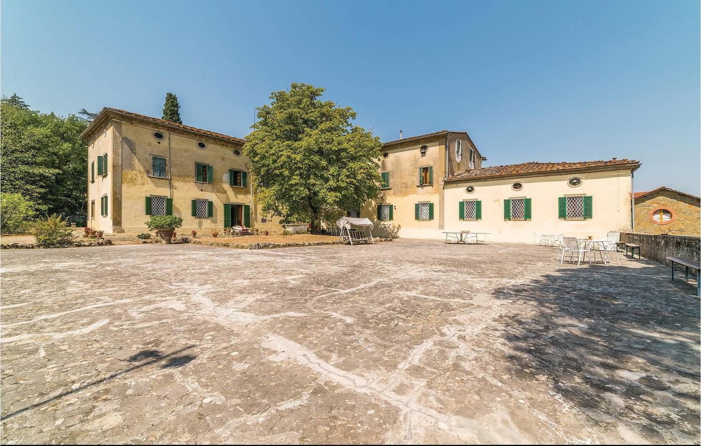 Geheel vakantieappartement, Luxe appartement met zwembad en parkeerplaats in Monte San Savino, Chianti