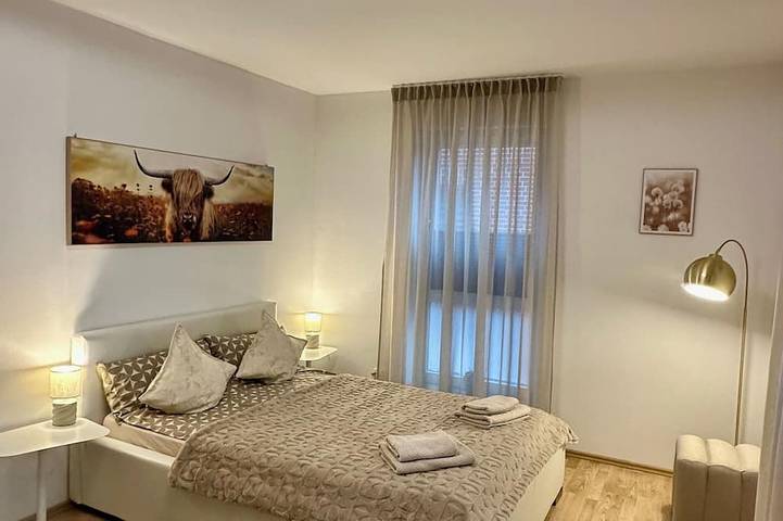 Ferienhaus für 9 Personen, mit Sauna und Garten sowie Terrasse in Düsseldorf und Umgebung - 2