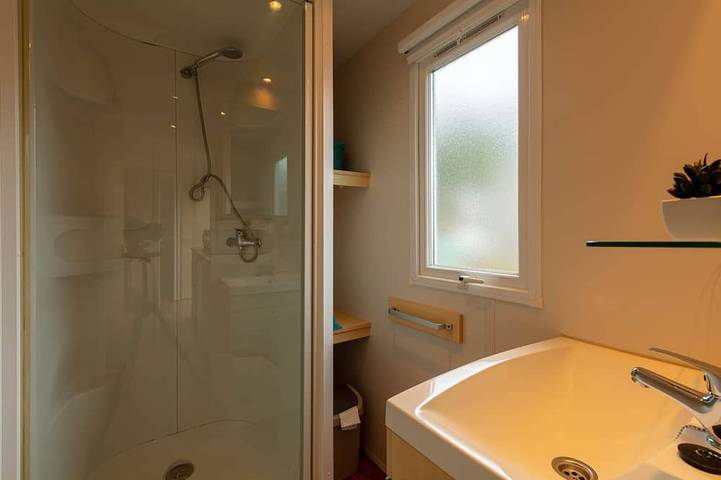 Location de vacances pour 4 personnes, avec jardin et terrasse dans Plage Du Pradeau - 4