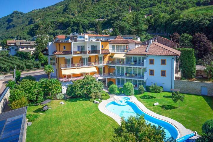 Bed and Breakfast für 2 Personen, mit Terrasse und Whirlpool sowie Garten und Pool in Burgstall