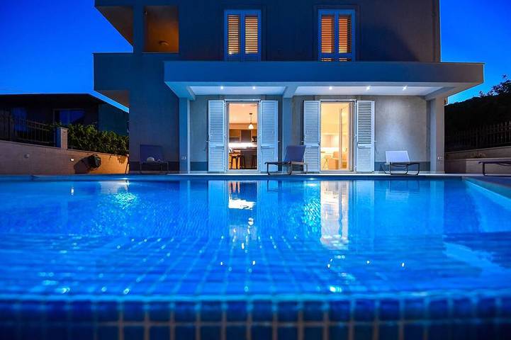 Ferienwohnung für 3 Personen, mit Terrasse und Pool - 1