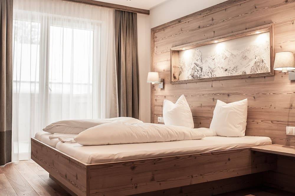 St. Anton's neuestes Chalet - Riffler Lodge - 5 Schlafzimmer mit Kamin und Sauna in Pettneu, Pettneu am Arlberg