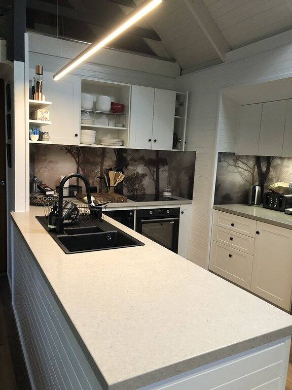 Treetops - wood fire, outdoor spa and great coffee in Daylesford, Hepburn Shire