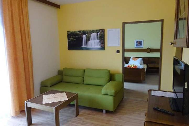 Ferienwohnung für 4 Personen, mit Balkon und Garten - 1