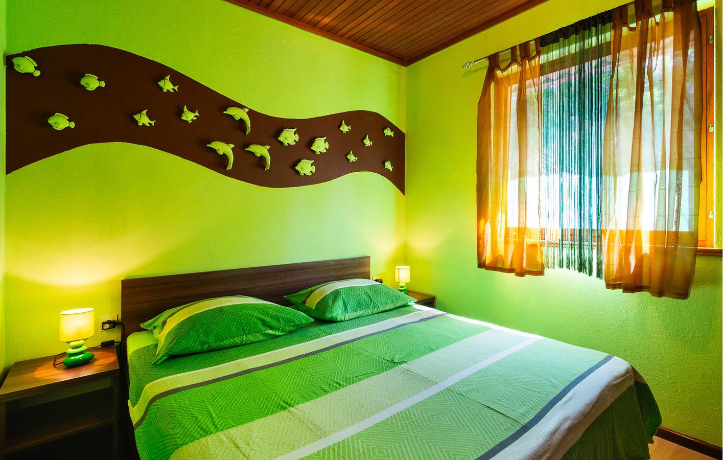 Gemütliche Ferienwohnung mit Meerblick, Terrasse und kostenlosen Parkplätzen, 1 km vom Strand entfernt in Hvar Stadt, Hvar