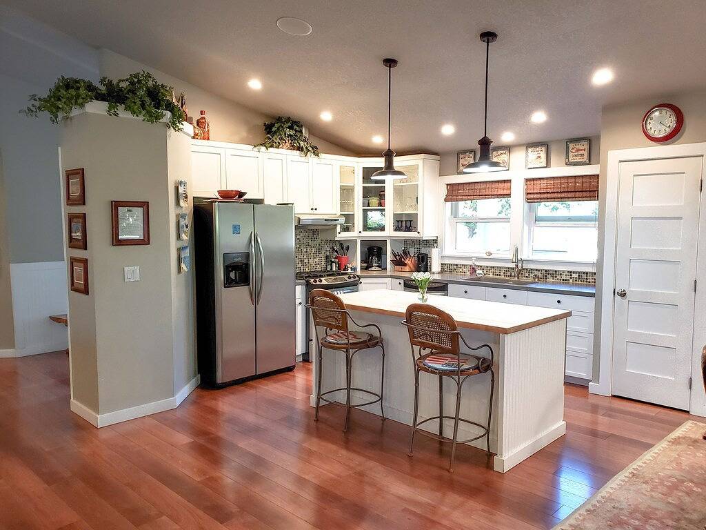 Schöner Garten zu Hause durch die Bucht! in Netarts, Tillamook County