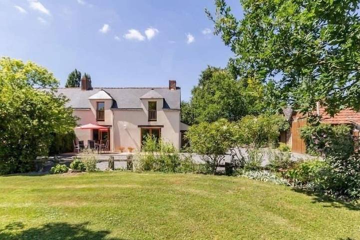 Gîte pour 6 personnes, avec Terrasse et Jardin