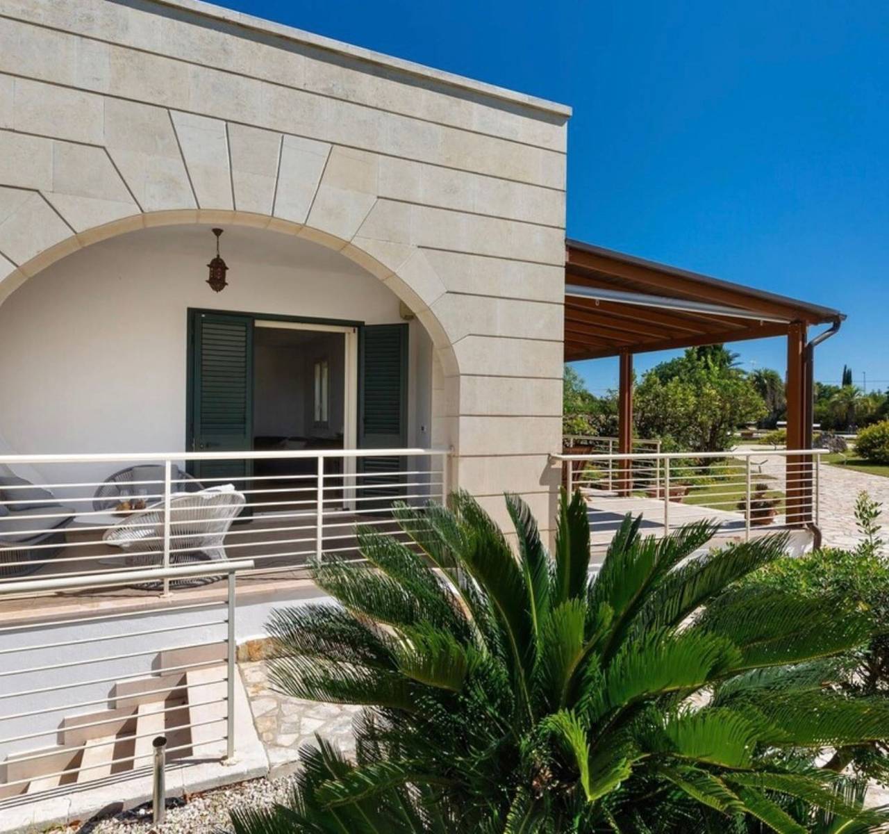 Villa Montalcini in Otranto, Otranto e dintorni