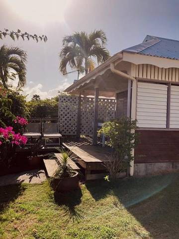 Gîte pour 2 personnes, avec jardin dans Plage de la Caravelle