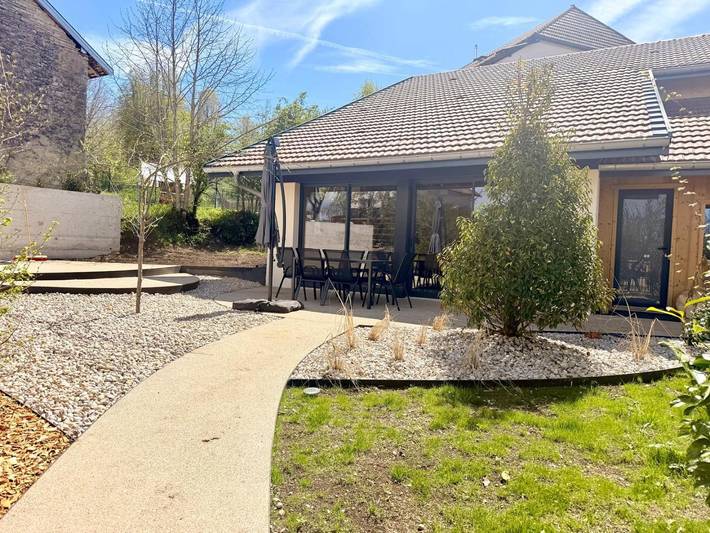 Gîte pour 5 personnes, avec Terrasse ainsi que Jardin et Vue à Conte (homonymie)