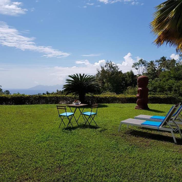 Location de vacances pour 4 personnes, avec piscine ainsi que jardin et vue dans Punaauia - 2