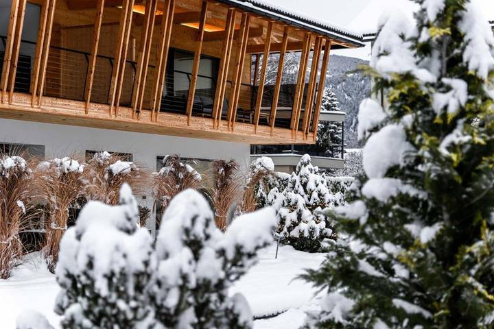 Ferienwohnung für 6 Personen, mit Pool und Ausblick sowie Garten in Natz-Schabs