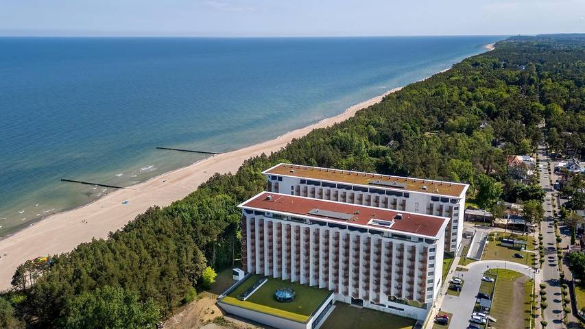 Ferienwohnung für 6 Personen, mit Pool und Balkon sowie Sauna und Whirlpool in Pobierowo